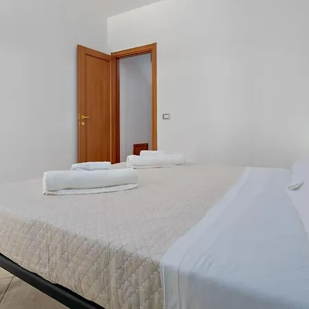 Porto Istana 7 - Casa Con Spiaggia A 800 M