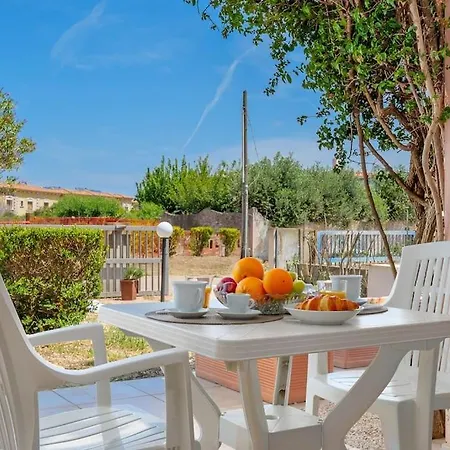 Porto Istana 7 - Casa Con Spiaggia A 800 M Apartment